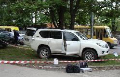 Авто доньки барона хотіли підпалити 